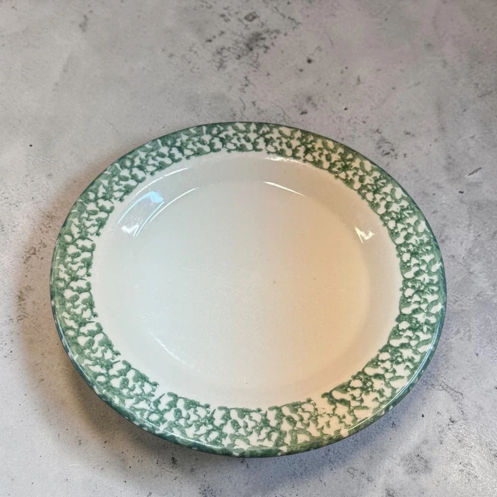 Gerald Henn Green Border Sponge Ware Ceramic Replacement Plate 9.75 Inch